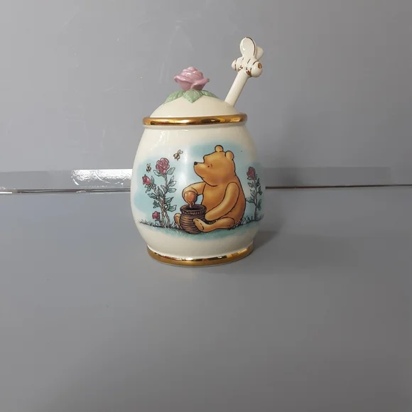 This Lenox Disney Classic Winnie the Pooh Honey Pot - Picture 3 of 16
